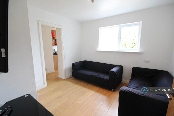 6 Bedroom End Of Terrace House To Rent In Rushlake Road, Brighton, BN1