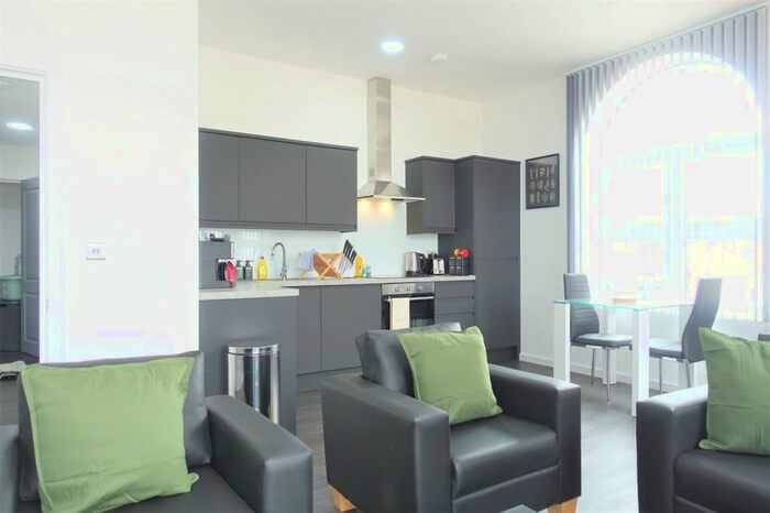 1 Bedroom Flat To Rent In Forest Road, Feltham, TW13