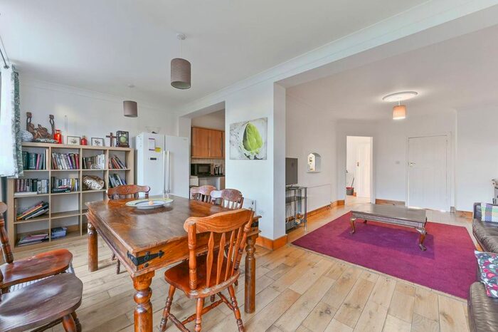7 Bedroom Semi-Detached House To Rent In Southern Avenue, London, South Norwood, London, SE25