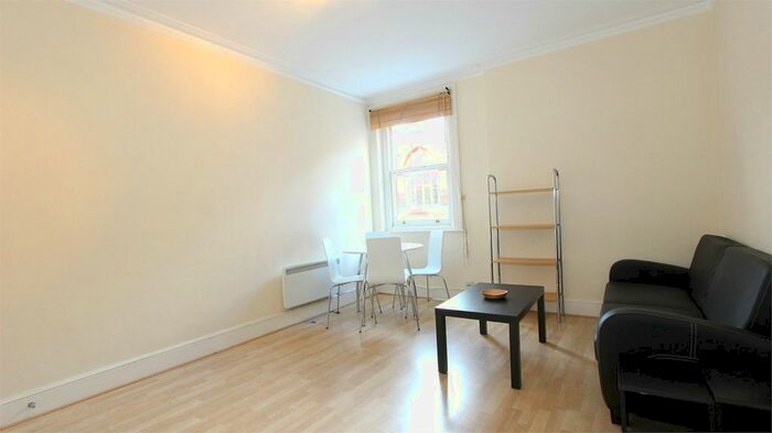 2 Bedroom Flat To Rent In York Mansions, Chiltern Street, Marylebone, London, W1U