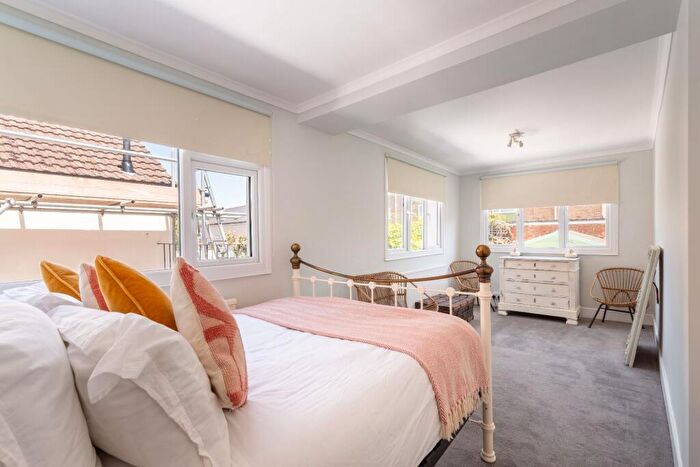 1 Bedroom Apartment For Sale In Ditchling Road, Brighton, BN1