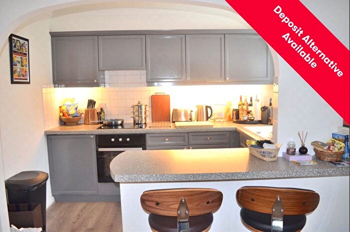 1 Bedroom Flat To Rent In Bradley Close, Belmont, Sutton, SM2