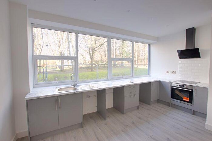 1 Bedroom Flat To Rent In Windsor Road, Trowbridge, BA14