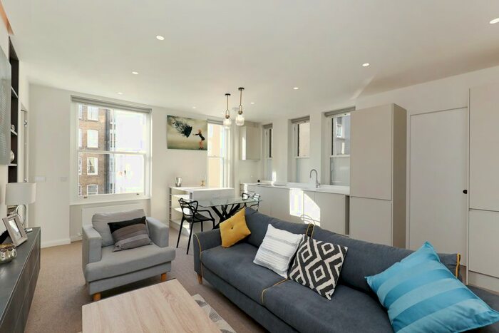 2 Bedroom Flat To Rent In Hollywood Road, West Chelsea, SW10