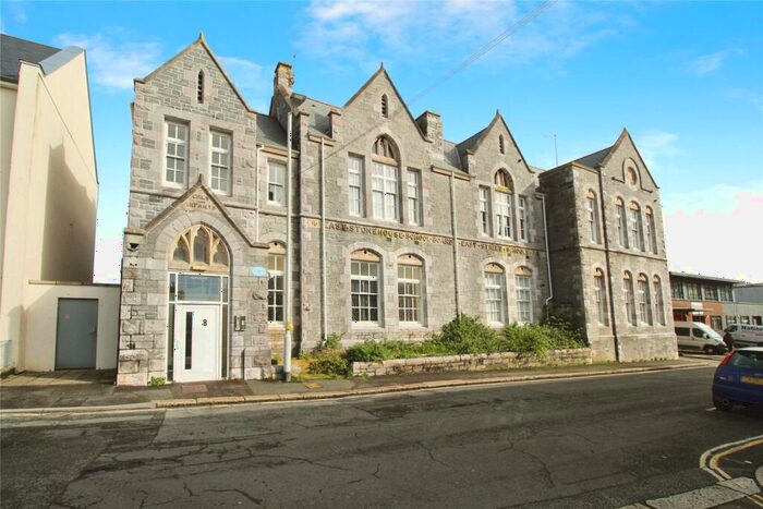 2 Bedroom Property To Rent In George Place, Plymouth, Devon, PL1