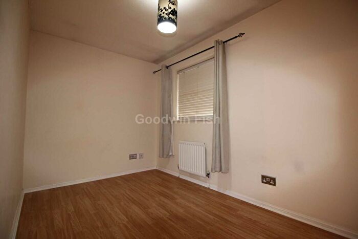 2 Bedroom End Of Terrace House To Rent In Brocade Close, Trinity Riverside, M3