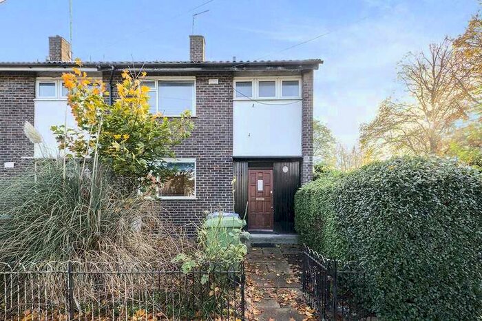 2 Bedroom End Of Terrace House To Rent In Felixstowe Road, London, SE2
