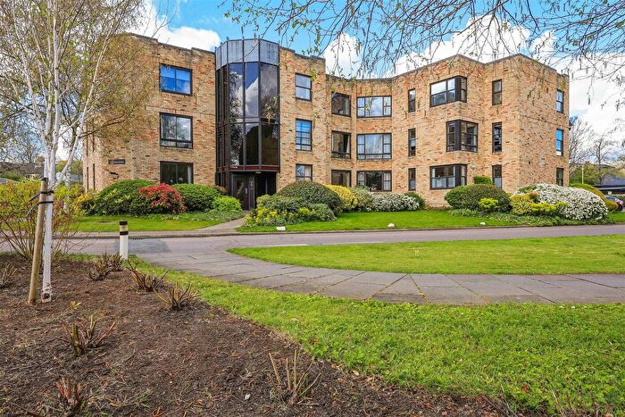 2 Bedroom Flat For Sale In Manhattan Drive, Cambridge, CB4
