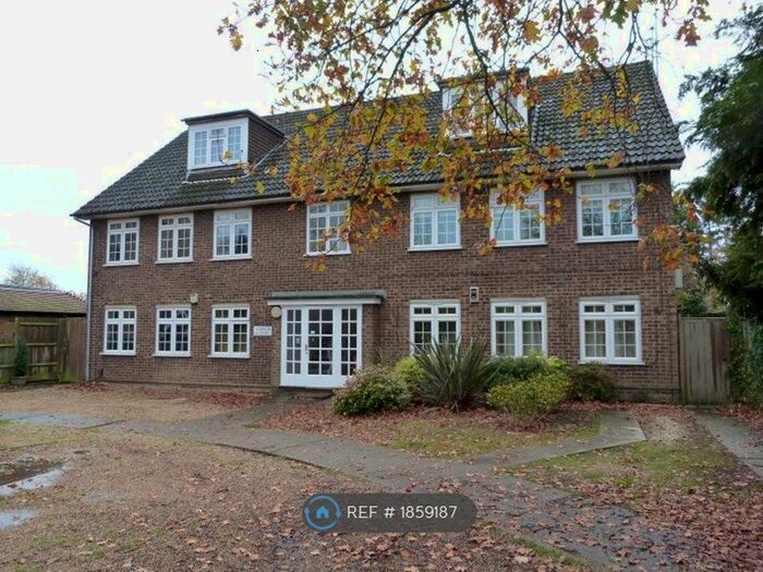 2 Bedroom Flat To Rent In Lavender Hill, Enfield, EN2