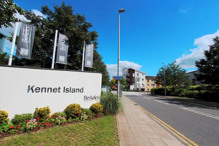 2 Bedroom Flat To Rent In Padworth Avenue, Kennet Island, Reading, RG2