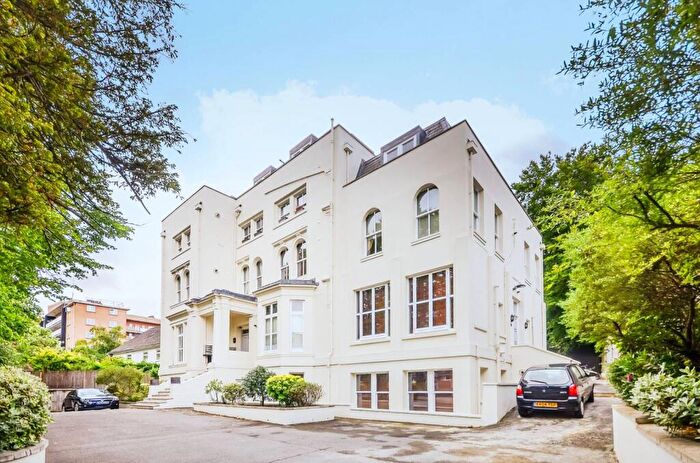 2 Bedroom Flat To Rent In Crescent Wood Road, Sydenham, London, SE26