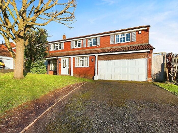 6 Bedroom Detached House For Sale In Calder Drive, Walmley, B76