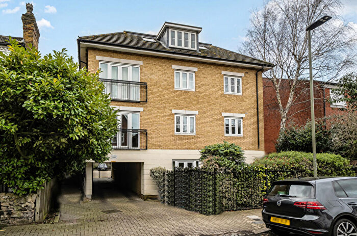 1 Bedroom Apartment For Sale In Lansdowne Road, Bromley, BR1