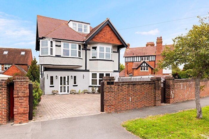 6 Bedroom Detached House For Sale In Bathurst Road, Folkestone, CT20