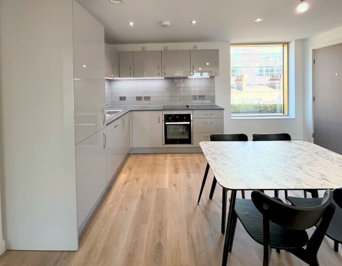 2 Bedroom Apartment To Rent In Apt :: The Quarters, M1