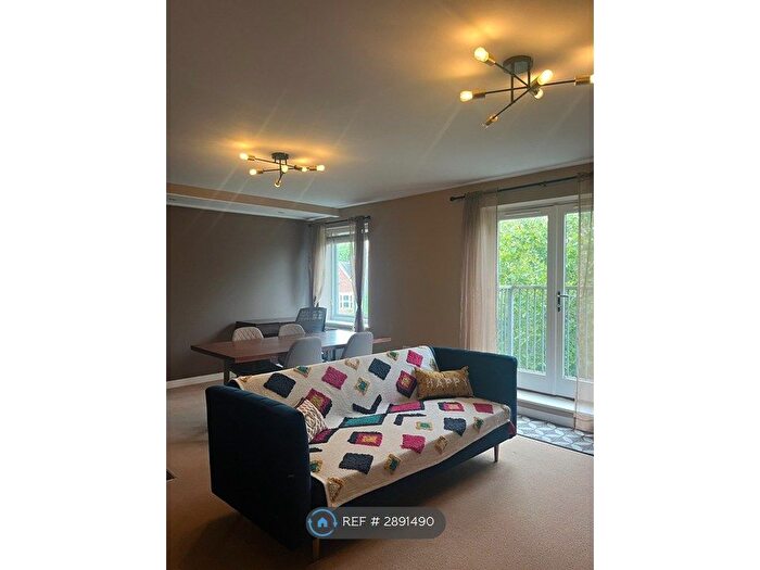 2 Bedroom Flat To Rent In Broomfield Road, Chelmsford, CM1