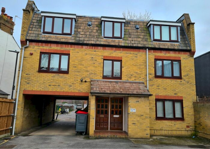 1 Bedroom Flat To Rent In Wellington Road, London, SW19