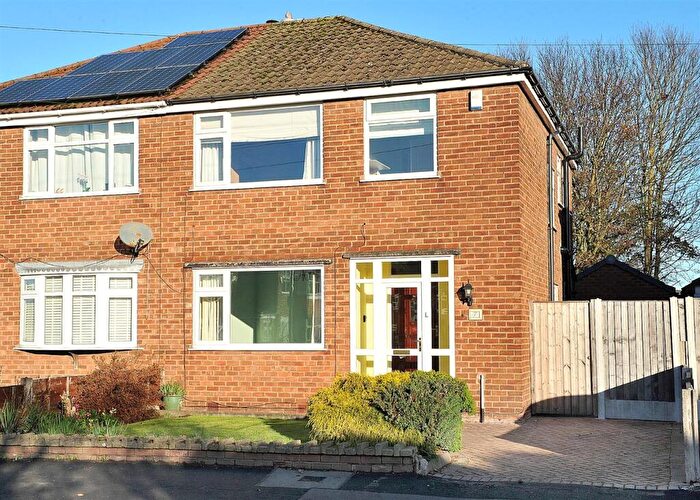 3 Bedroom Semi Detached House For Sale In Broadway, Irlam, M44