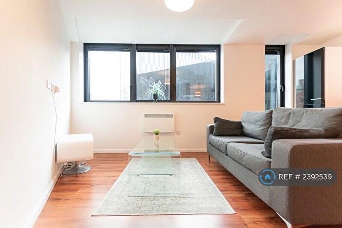 2 Bedroom Flat To Rent In Mann Island, Liverpool, L3