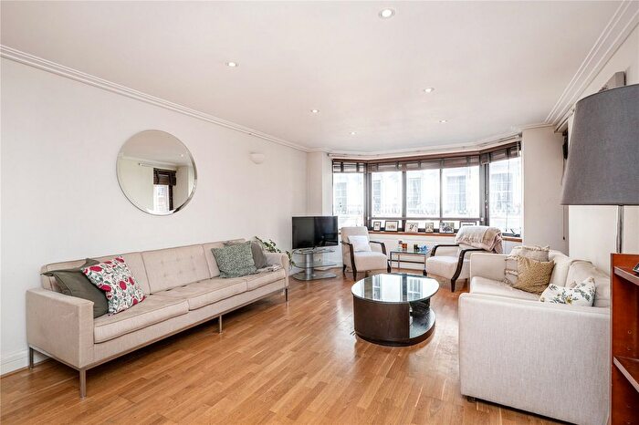 3 Bedroom Flat To Rent In Evesham House, Hereford Road, Nottinghill, London, W2