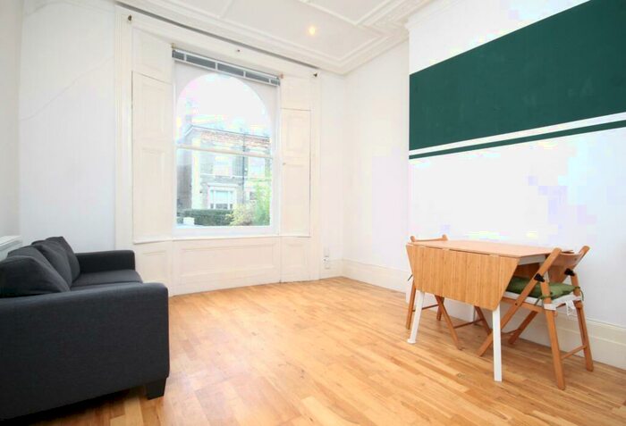 2 Bedroom Flat To Rent In Beacon Hill, Islington, N7