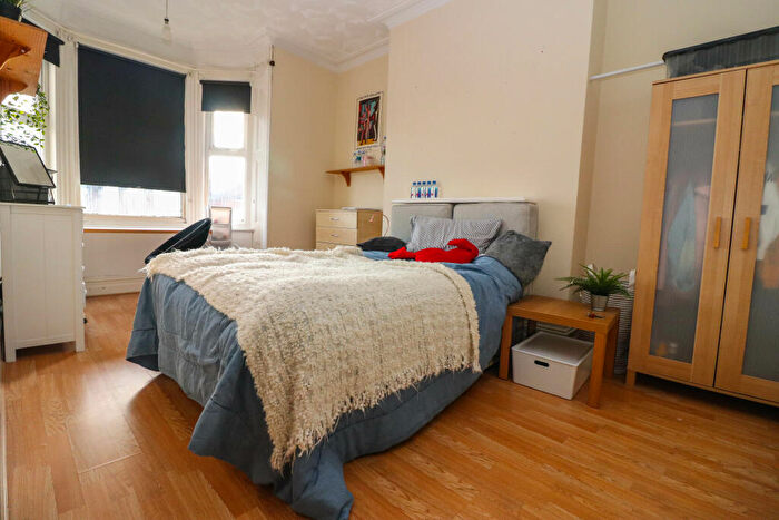 6 Bedroom Detached House To Rent In Gordon Avenue, Southampton, SO14