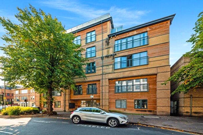 Studio To Rent In The Grove, Slough, Berkshire, SL1