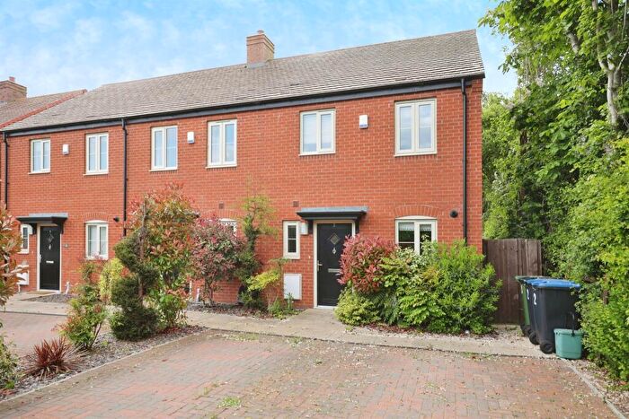 3 Bedroom End Of Terrace House For Sale In Gardeners Way, Southam, CV47