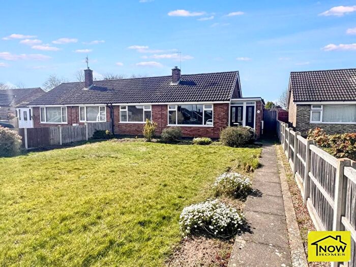 2 Bedroom Semi Detached Bungalow For Sale In Brooke Close, Balderton, Newark, Nottinghamshire., NG24