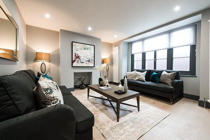 2 Bedroom Flat To Rent In Chapel Street, London, NW1