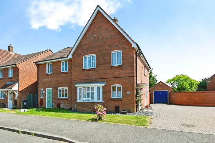3 Bedroom Semi-Detached House For Sale In Landseer Drive, Downham Market, PE38