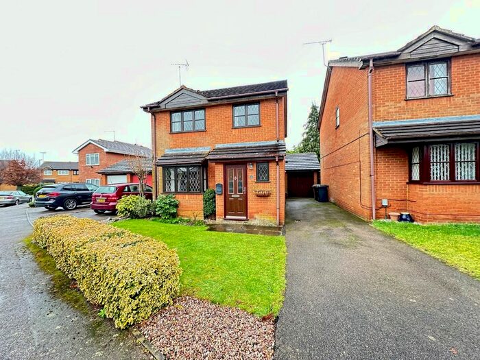 3 Bedroom Detached House To Rent In Mees Close, Luton, Bedfordshire, LU3