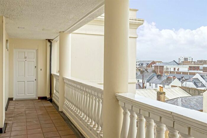 2 Bedroom Apartment To Rent In Marine Parade, Worthing, BN11