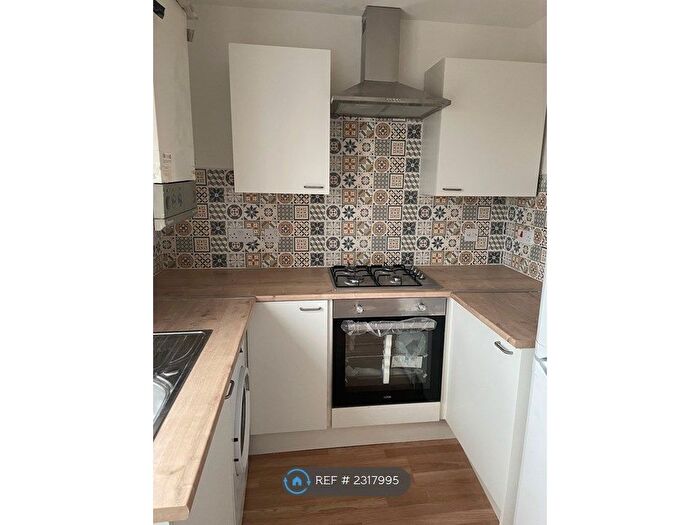 1 Bedroom Flat To Rent In Norman House, London, E11