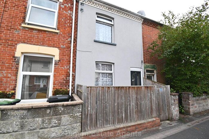 3 Bedroom Terraced House For Sale In Queens Road, Gosport, PO12
