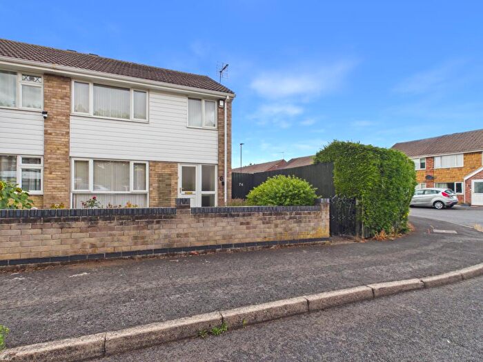 3 Bedroom Detached House For Sale In Moorside Crescent, Sinfin, DE24