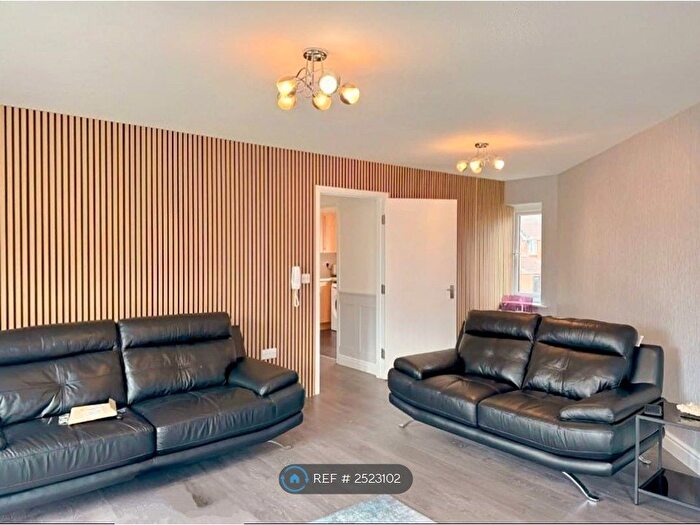 2 Bedroom Flat To Rent In Quay House, Irlam, Manchester, M44