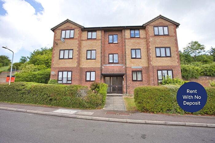 1 Bedroom Flat To Rent In Magpie Lodge, Mayfield Avenue, Dover, Kent, CT16