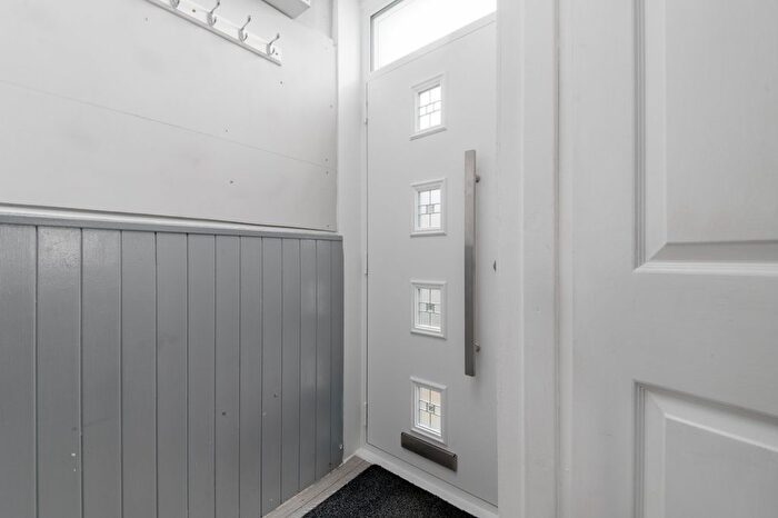 2 Bedroom Cottage For Sale In Main Street, Larbert, FK5