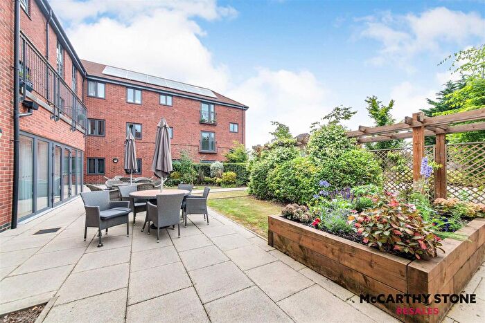 2 Bedroom Flat For Sale In Northwick Park Road, Harrow-On-The-Hill, Harrow, HA1