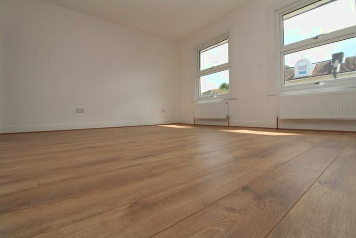 Studio To Rent In Lee High Road, Lewisham, SE13