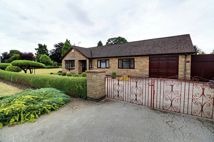 2 Bedroom Detached Bungalow For Sale In Akeferry Road, Graizelound, Haxey, DN9