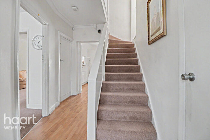 5 Bedroom Semi-Detached House For Sale In Wembley Park, HA9