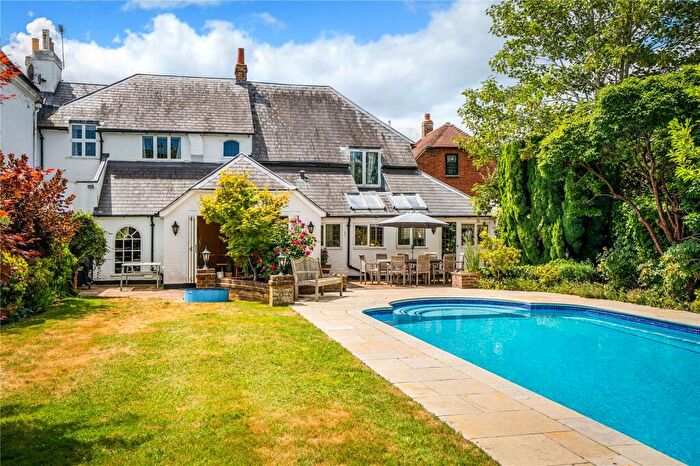 6 Bedroom House For Sale In The Old Street, Fetcham, Leatherhead, Surrey, KT22