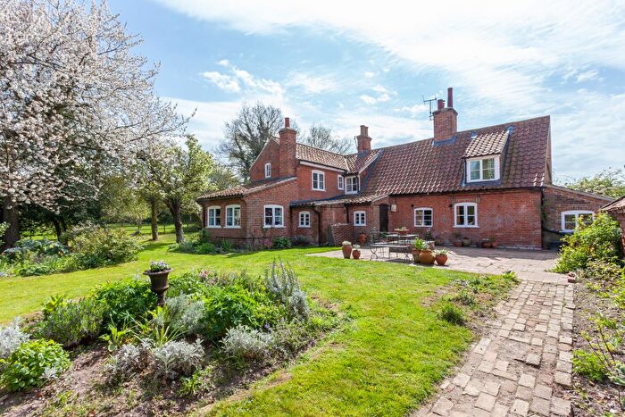 3 Bedroom Detached House For Sale In Hall Farm Lane, Henstead, Beccles, NR34