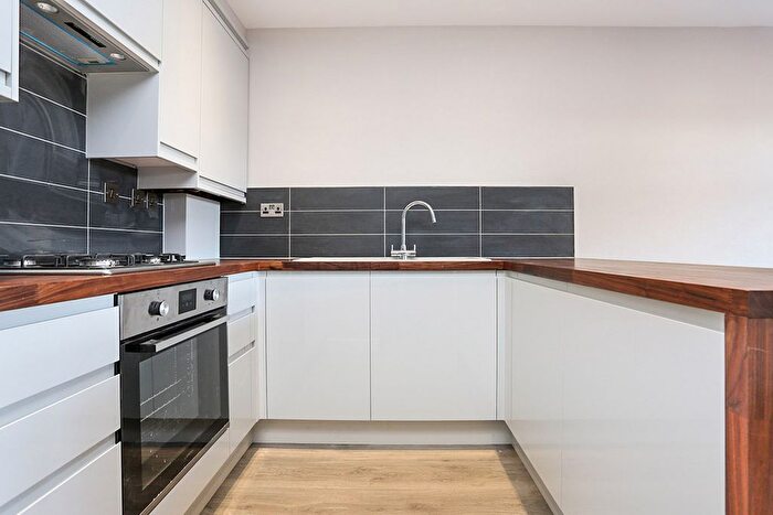 2 Bedroom Flat To Rent In Avon Drive, Whetstone, Leicester, LE8