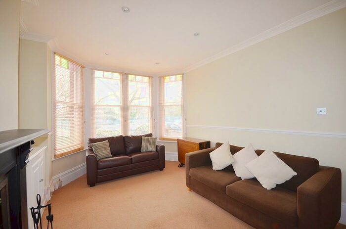 2 Bedroom Flat To Rent In Mayfield Road, Crouch End, London, N8
