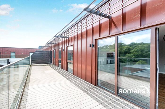 2 Bedroom Flat To Rent In Farnborough Road, Farnborough, Hampshire, GU14