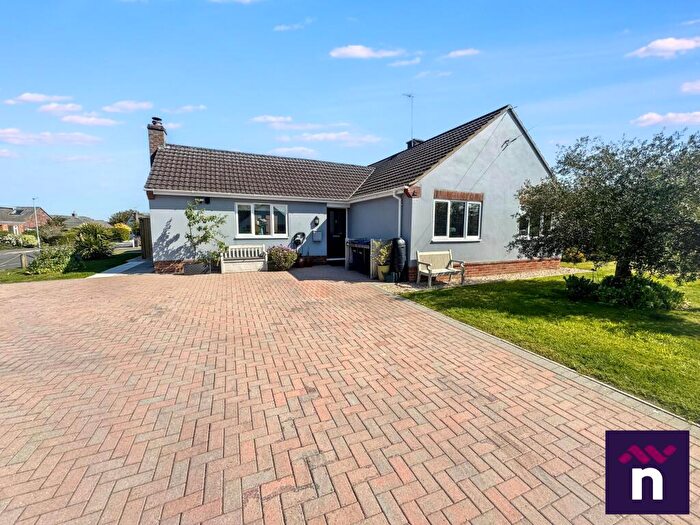 3 Bedroom Bungalow For Sale In Ludlow Close, Warminster, BA12