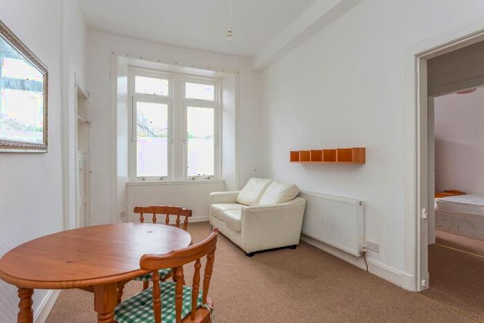 1 Bedroom Flat To Rent In Rossie Place, Abbeyhill, Edinburgh, EH7